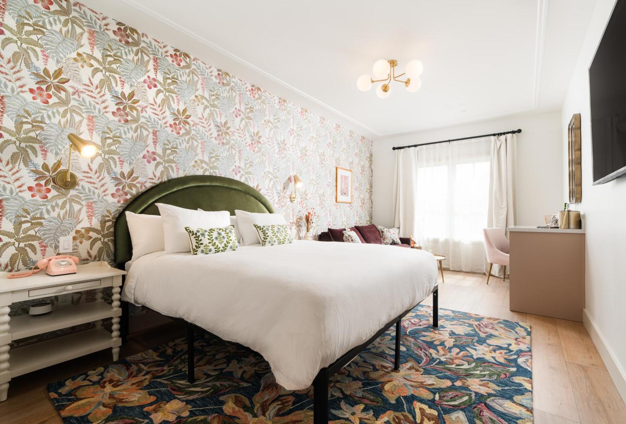 Bed and Breakfast Petit Soleil - Bed, Breakfast And Bar Сан Луис Обиспо Экстерьер фото